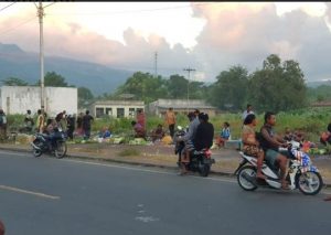 Warga Kembali Jualan di Pasar Geliting, NTT