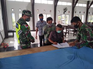 Satgas TMMD Gelar Penyuluhan Kesehatan dan Bagikan Masker