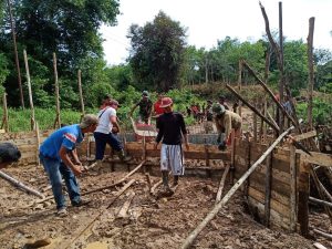 Satgas TMMD Kodim Singkawang Pengecoran Jembatan di Desa Danti, Bengkayang