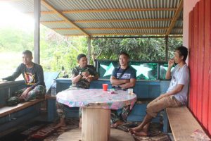 Satgas TMMD Kodim Ketapang Cari Persaudaraan Melalui Komsos