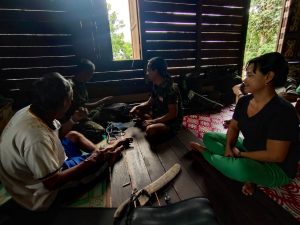 Tim Kesehatan TMMD Kodim Ketapang Beri Pelayanan Warga