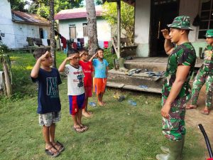 Satgas TMMD Kodim Ketapang Kenalkan Sosok TNI