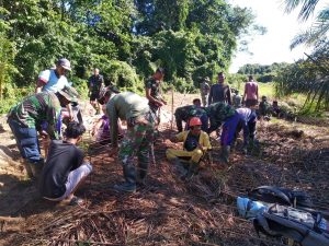 Satgas TMMD ke-108 Lakukan Pengecoran Pangkal Jembatan