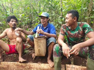 Komsos di Lokasi TMMD ke-108 Kodim Ketapang