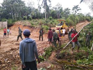 Alat Berat Vibro Beraksi di Lokasi TMMD Kodim Singkawang