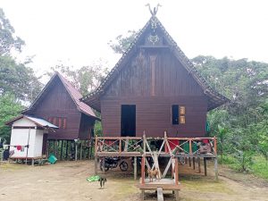 Satgas TMMD ke-108 Kodim Ketapang Menjaga Kearifan Lokal