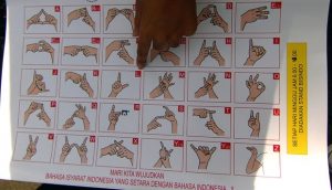 Kisah Perawat Jadi Juru Bahasa Isyarat Dadakan di Rumah Sakit