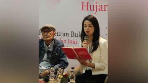 Sapardi Djoko Damono di Mata para Mahasiswanya di UI dan IKJ