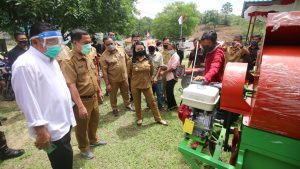 Karolin: Petani Harus Berkembang