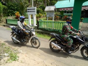 Peran Serta Bhabinkamtibmas Desa Beringin Rayo Sukseskan TMMD Kodim Ketapang