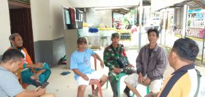 Babinsa Imbau Warga Jaga Fasilitas yang dibangun TMMD ke 108 Kodim Ketapang