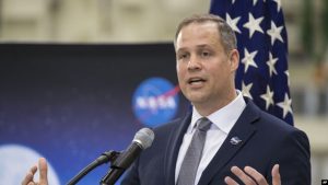 NASA Rencanakan Pendaratan Perempuan Pertama di Bulan Tahun 2024