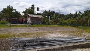 Majukan Olahraga Voli,  Semen Padang Bantu Pembangunan Lapangan Voli di Padang