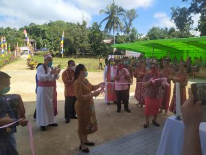 Rupinus – Aloysius Hadiri Peresmian Gereja Kristus Tersalib Selalong