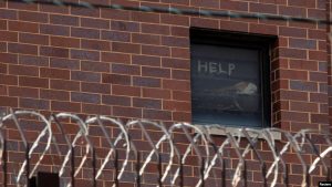 Siksa’ Tahanan dengan Lagu ‘Baby Shark’, Mantan Pegawai Lapas Didakwa