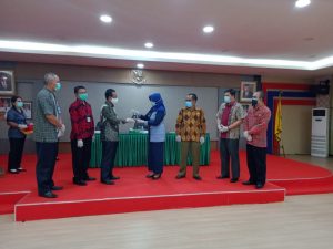 Pemkab Sekadau Terima Tropi Penghargaan dari BPK RI untuk LKPD 2019