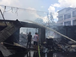 7 Ruko di depan MTS N 2 Pontianak Kota Baru Terbakar