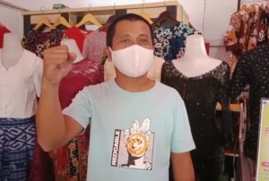 Pelaku Usaha Mikro Ajak Warga Sintang Patuhi Prokes Terapkan 3 M