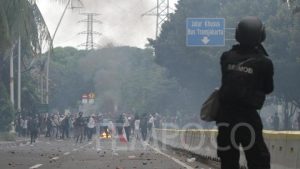 Alasan Polisi Tembakkan Gas Air Mata ke Permukiman Warga di Kwitang