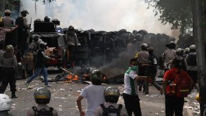 Jurnalis Hilang hingga Dianiaya Polisi saat Meliput Demo Penolakan Omnibus Law