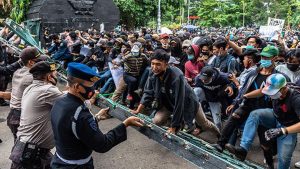 Top 3 Tekno Berita Kemarin: Prediksi Lonjakan Covid-19, Virus Nempel di Kulit