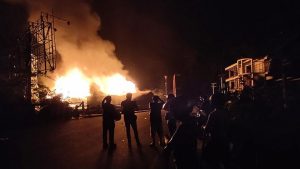 Diduga Gagal Lolos CPNS, Massa Rusak Kantor Bupati Keerom di Papua