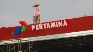 Disaksikan Erick Thohir, Pertamina Serahkan 305 Ventilator ke RS Rujukan Covid