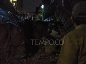 1 Orang Tewas akibat Tanah Longsor di Ciganjur