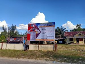 Cegah Covid-19, Polisi Ini Pasang Pengumuman Prokes