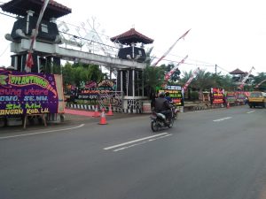 Hi Budi Utomo Dilantik Jadi Bupati Lampura, Karangan Bunga Padati Rumah Dinas