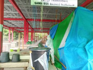 Pemuda Menjalin Lakukan Penyemprotan Disinfektan Cegah Penyebaran Covid-19