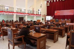 Bupati Landak Jawab Pandangan Umum Fraksi DPRD Terhadap Nota Keuangan dan RAPBD Landak TA 2021