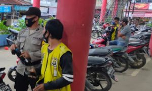 Cegah Covid-19, Polisi Ini Sambangi Tukang Ojek Beri Imbauan Prokes