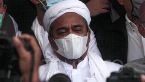 Kabar Rizieq Shihab Sepekan Ditahan, Pengacara: Rajin Baca Buku, Kerjakan Tesis