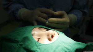 Pandemi Bikin Bedah Kosmetik di Korsel Laku Keras