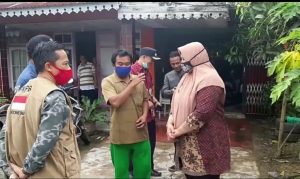 Wabup Sambas Tinjau Korban Kebakaran dan Banjir di Pemangkat