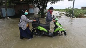 Sedikitnya 9 Desa di Gresik Terendam Banjir Akibat Meluapnya Kali Lamong