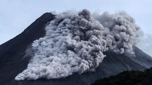 Waspada, Aktivitas Awan Panas Guguran dan Guguran Lava Gunung Merapi Masih Tingg
