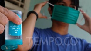 Satgas COVID-19 Bubarkan Kerumunan Orang di Plaza Lebak