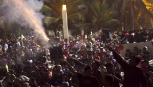 Pesan Dokter Paru, Jangan Berkerumun dan Tiup Terompet di Malam Tahun Baru