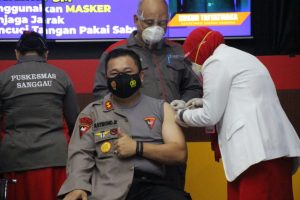 Kapolres Jadi Orang Pertama di Sanggau Yang Divaksin Covid-19 Ini Tanggapannya