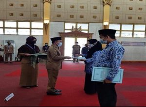 Bupati Sambas Lantik dan Ambil Sumpah 53 PPPK