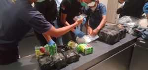 Sabu Seberat 18 Kilogram Diamankan Bea Cukai Entikong Dalam Koper Polda Kalbar Buru Pemilik Barang