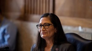 Deb Haaland, Pribumi Amerika Pertama yang Jadi Menteri Kabinet AS