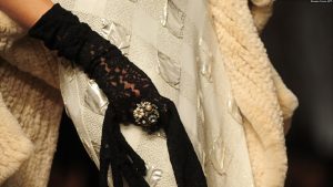 Dari Sarung Tangan Ibu Negara ke Masker