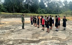 Kunjungi SMP 6 Menyuke Satgas TMMD 110/ Kodim 1201 Sosialisasikan Bahaya Narkoba