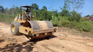 Perbaikan Jalan Satgas TMMD 110/ TMMD 1201 Sudah Mencapai Dusun Keronang