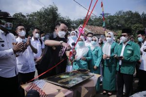 Bupati Way Kanan Bersama Fatayat NU Louncing Program Kemandirian Perempuan 