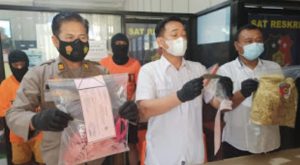 Pemuda Singkawang Tikam Pacarnya di Kost