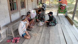 Satgas TMMD 110 Kodim 1201 Sempatkan Silaturahmi Disela Kesibukan